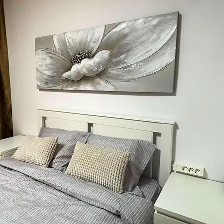 One Ptm 3 * Bükreş